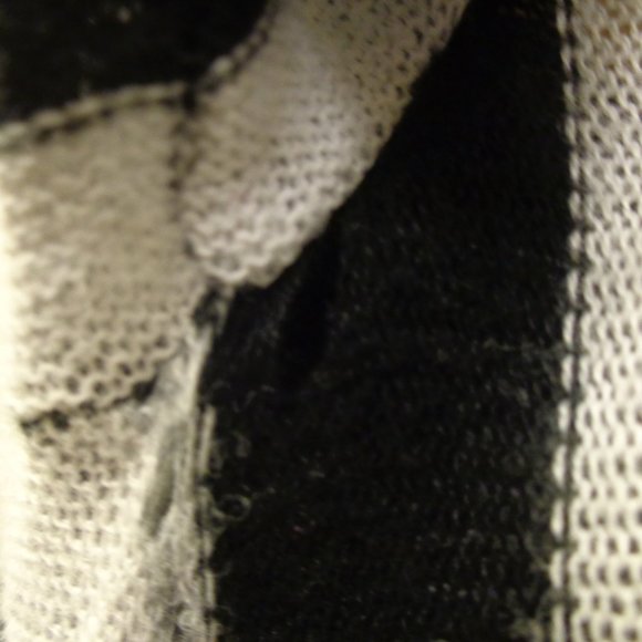 BCBGENERATION Black and White Striped Cardi-Wrap - Picture 6 of 7